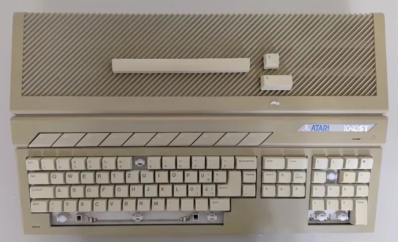 Computador Atari 1040STF (Versão Alemã) C/512KB de Ram, Drive 3.5
