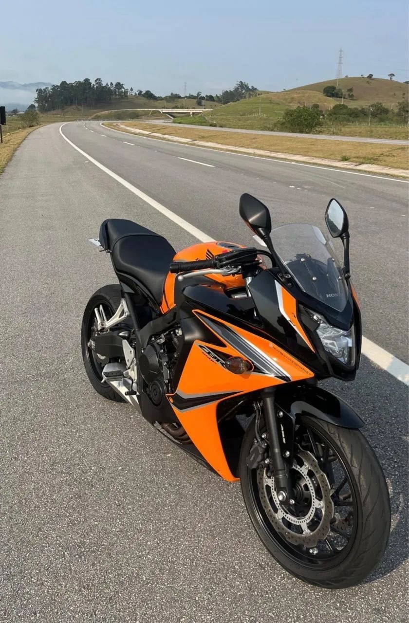 Moto CBR 650F  - Foto 3