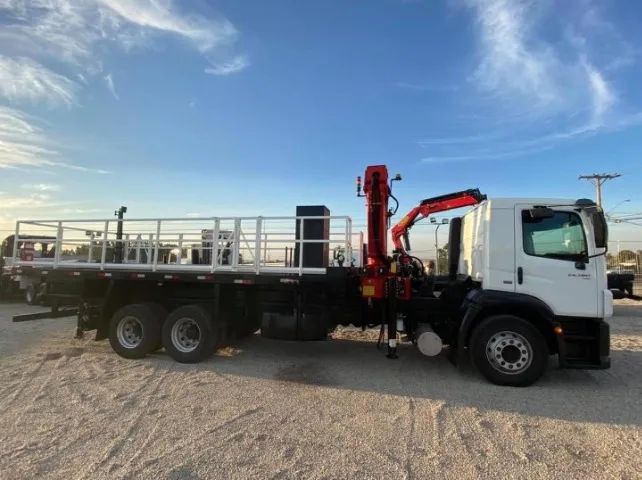 24-280 2017 6x2 com munck 45 ton  - Foto 5