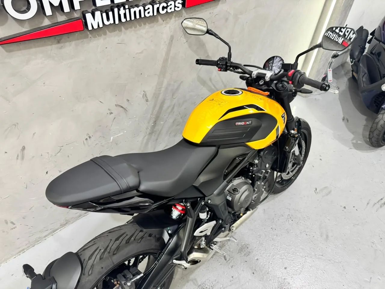 Triumph Trident 660 - Foto 3