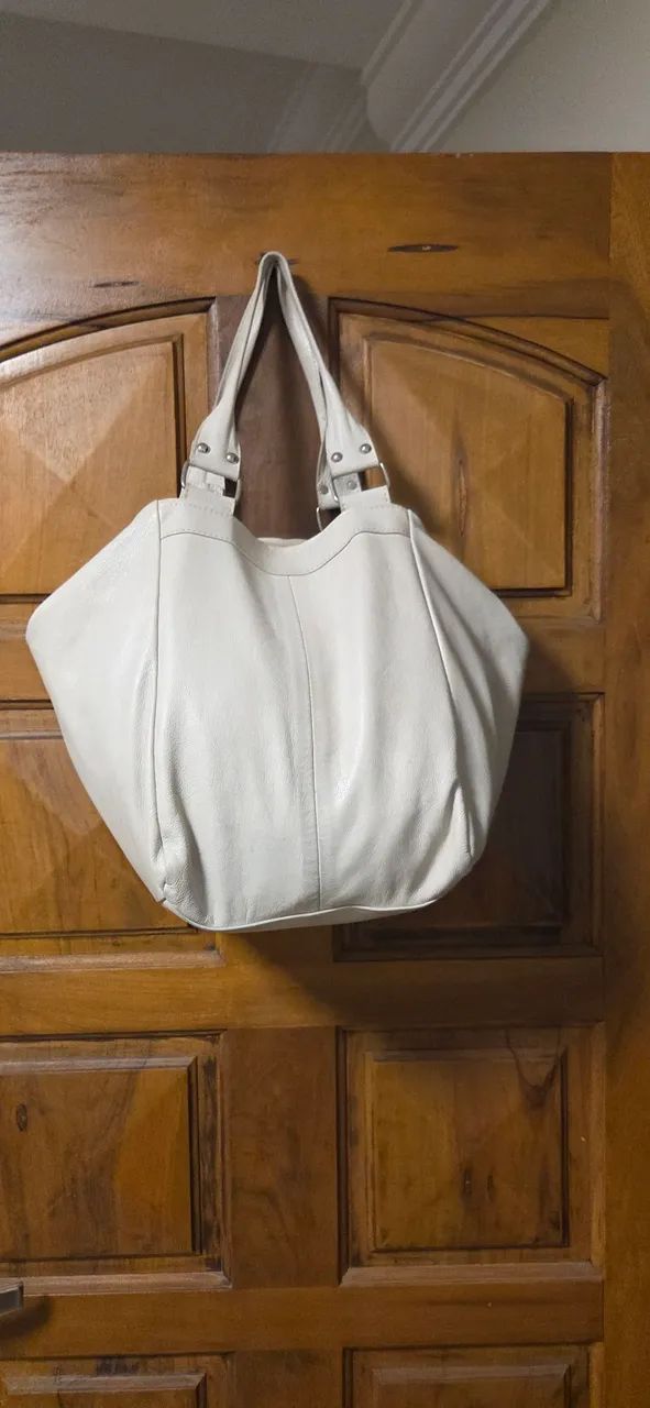 bolsa corello off white espaçosa, couro argentino - Foto 4