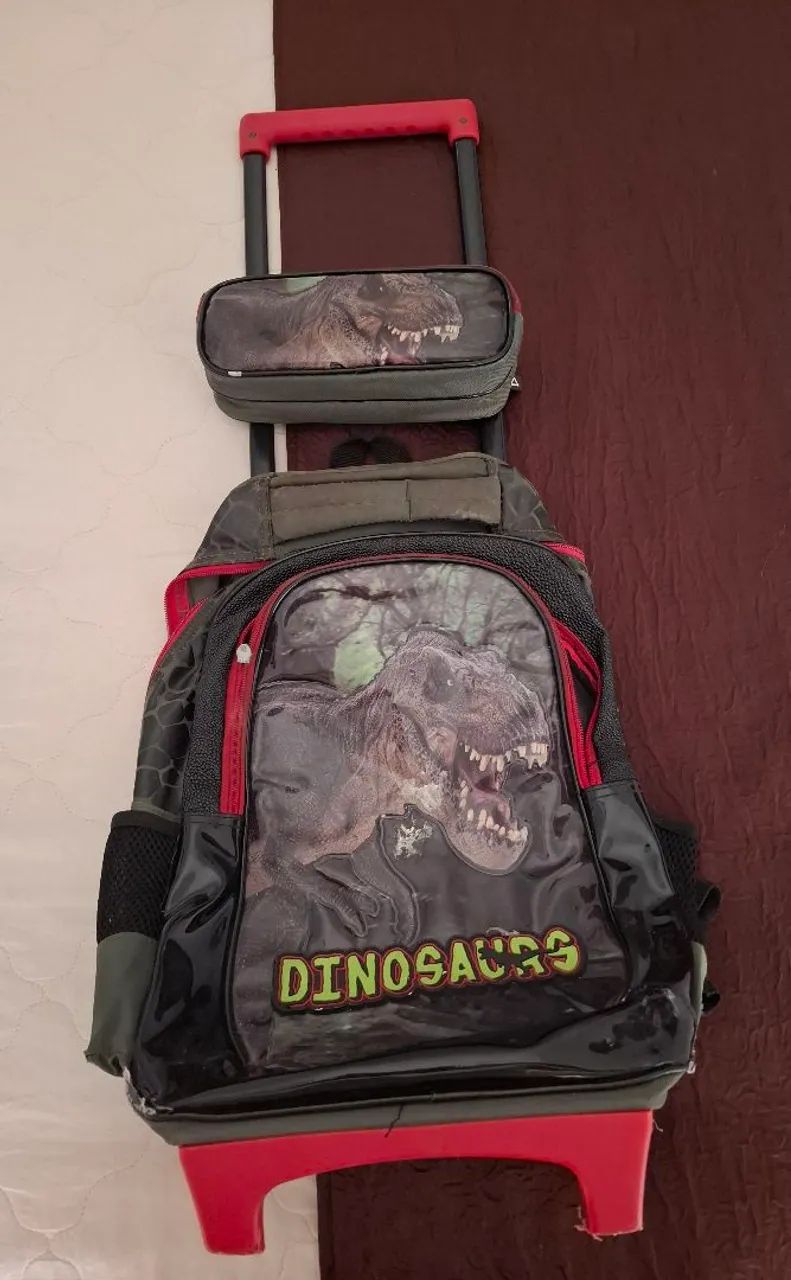 Kit Mochila e estojo dinossauro 