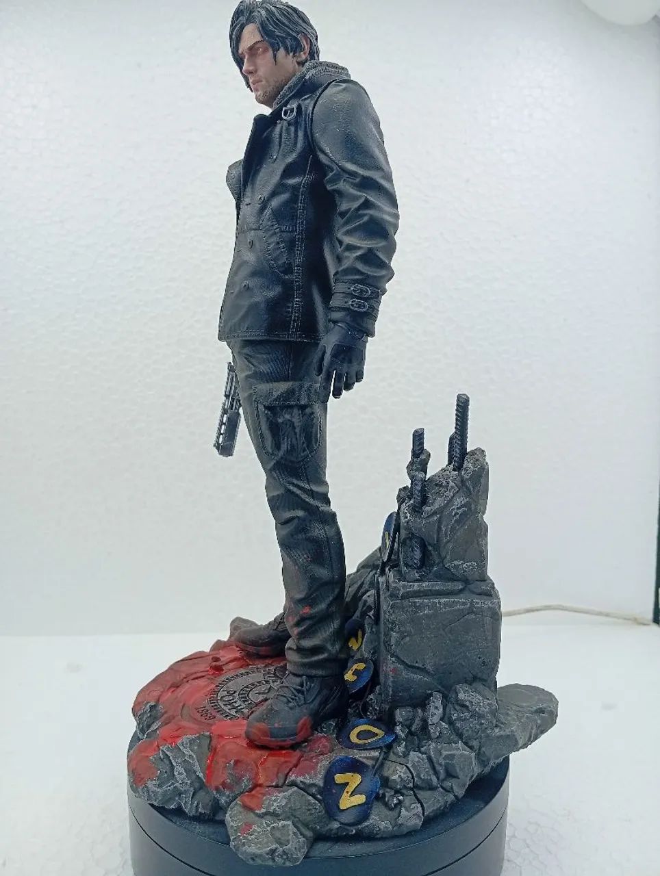 LEON KENNEDY Residente evil réquiem  - Foto 2