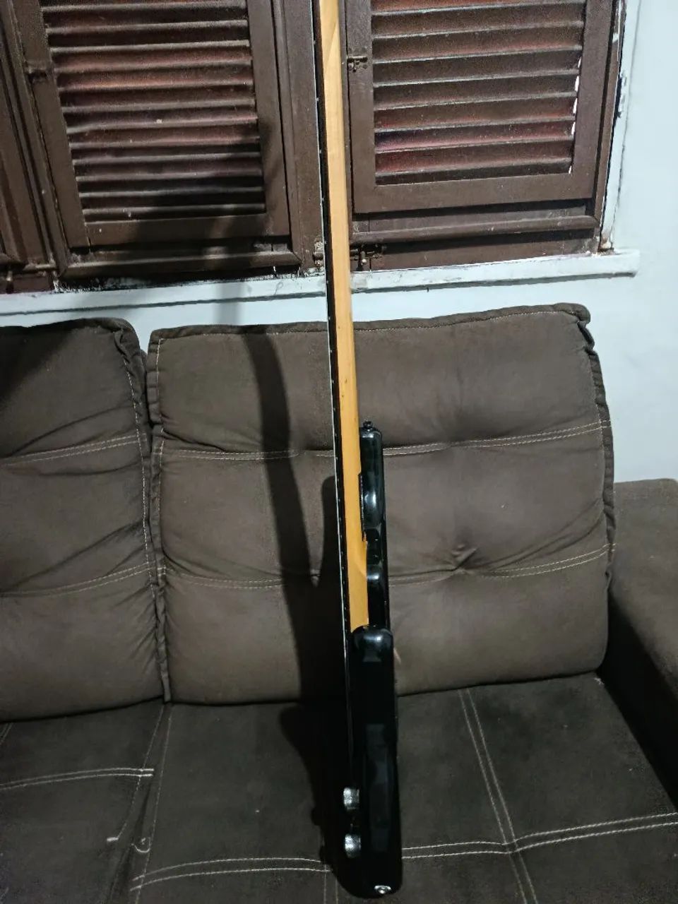 Baixo Tagima Millenium 5 com maleta reforçada - Foto 4