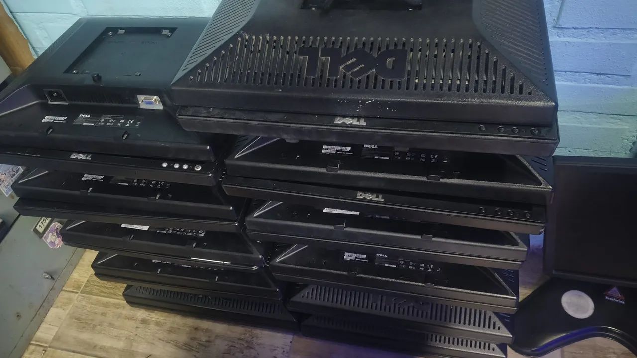 VENDO MONITORES 17 E PLACAS MÃE 