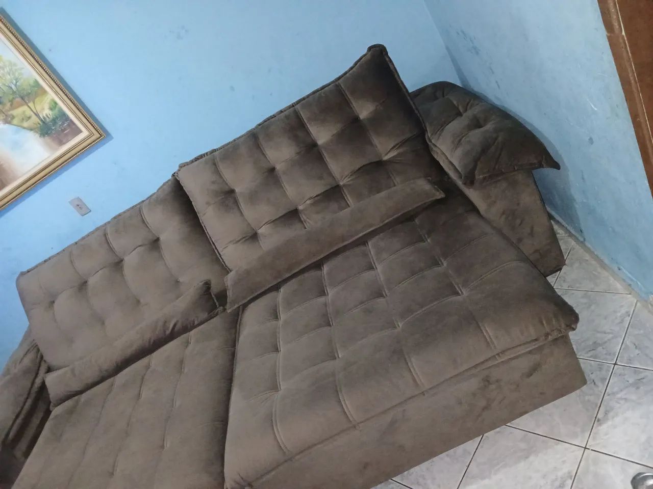 Vende-se um sofá