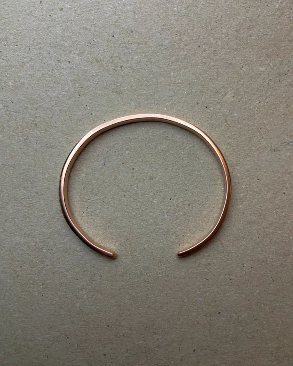 Pulseira de cobre fininha - Foto 4