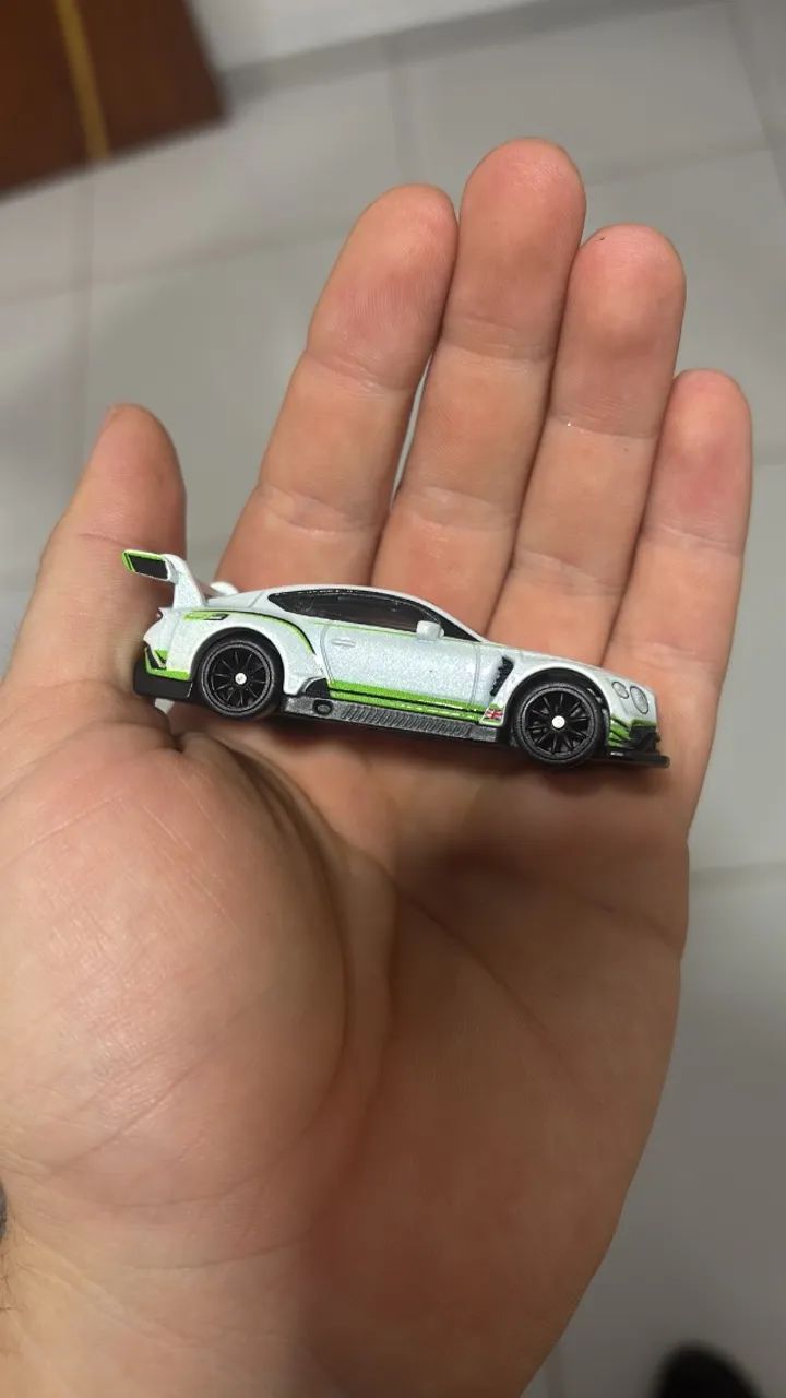 Carrinhos hotwheels/ contem - Foto 3
