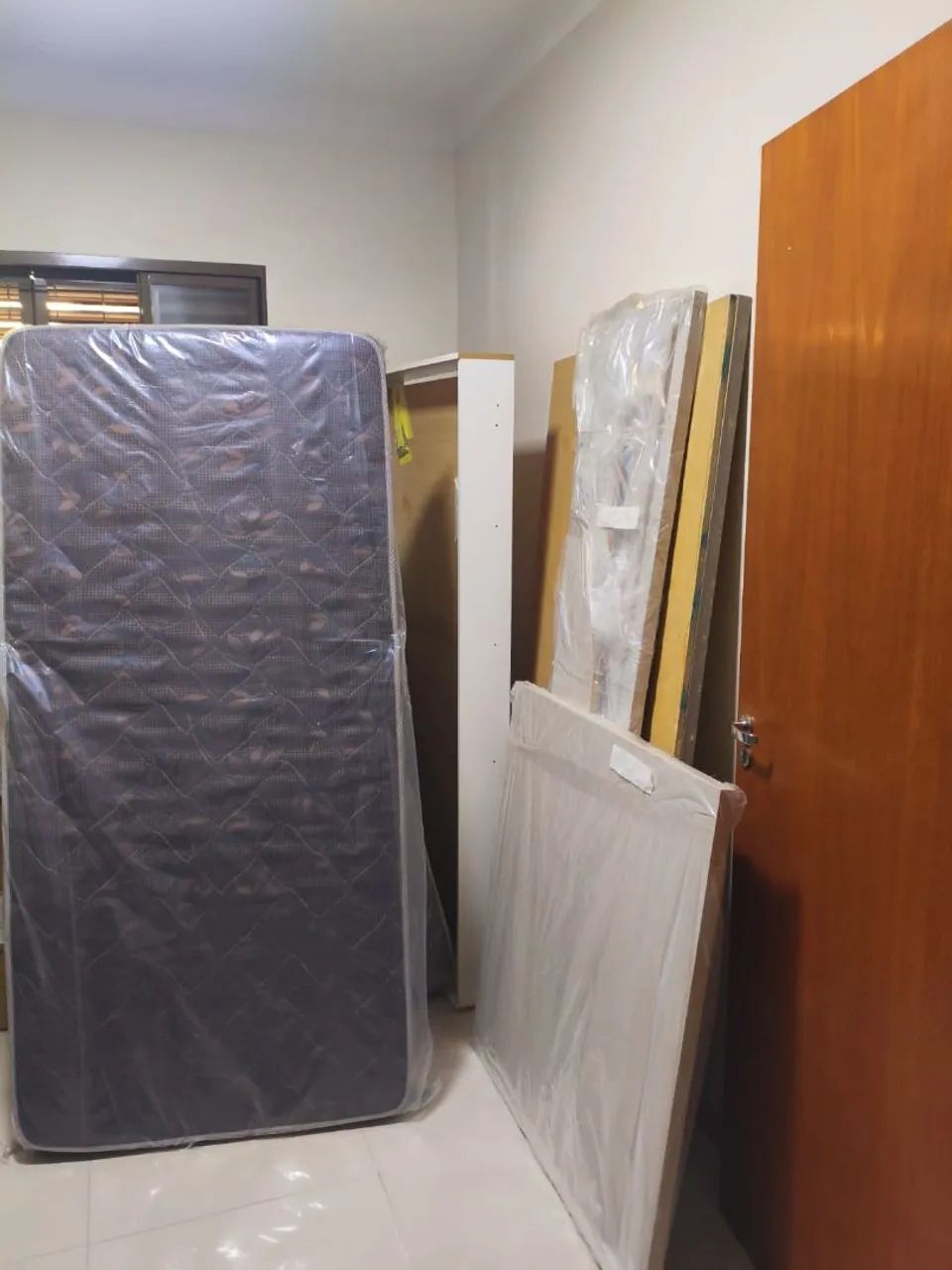 Cama de solteiro com colchão - Foto 2