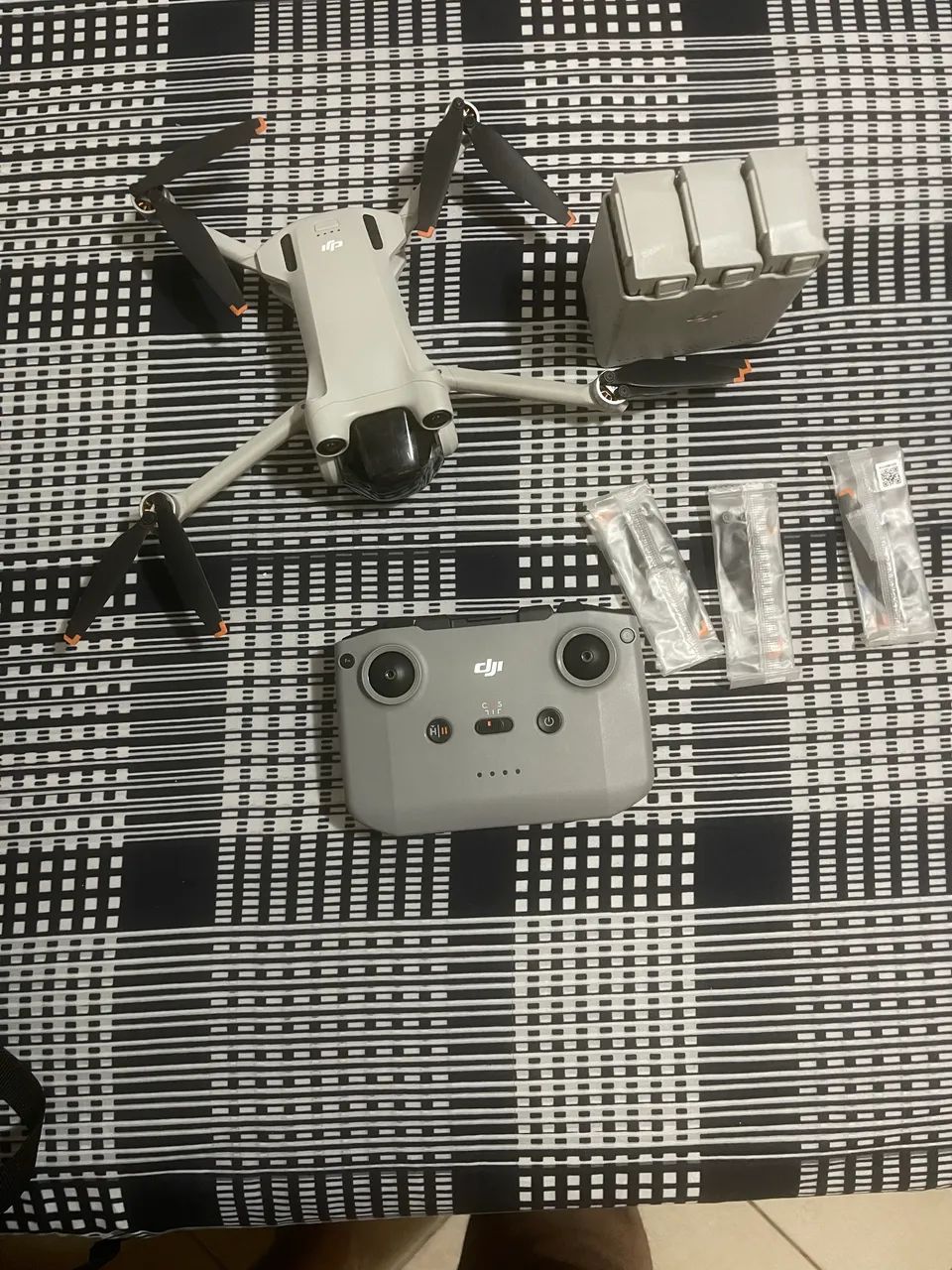 Drone mini 3 pro zerado + acessórios  - Foto 2