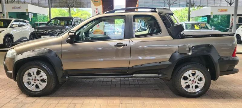 Fiat Strada Adventure1.8/ 1.8 Locker Flex CD 2011 - Foto 4