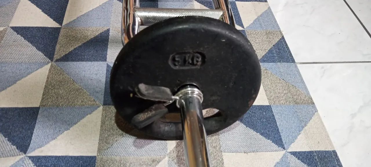 Barra de Musculação Maçica Cromada - Foto 2