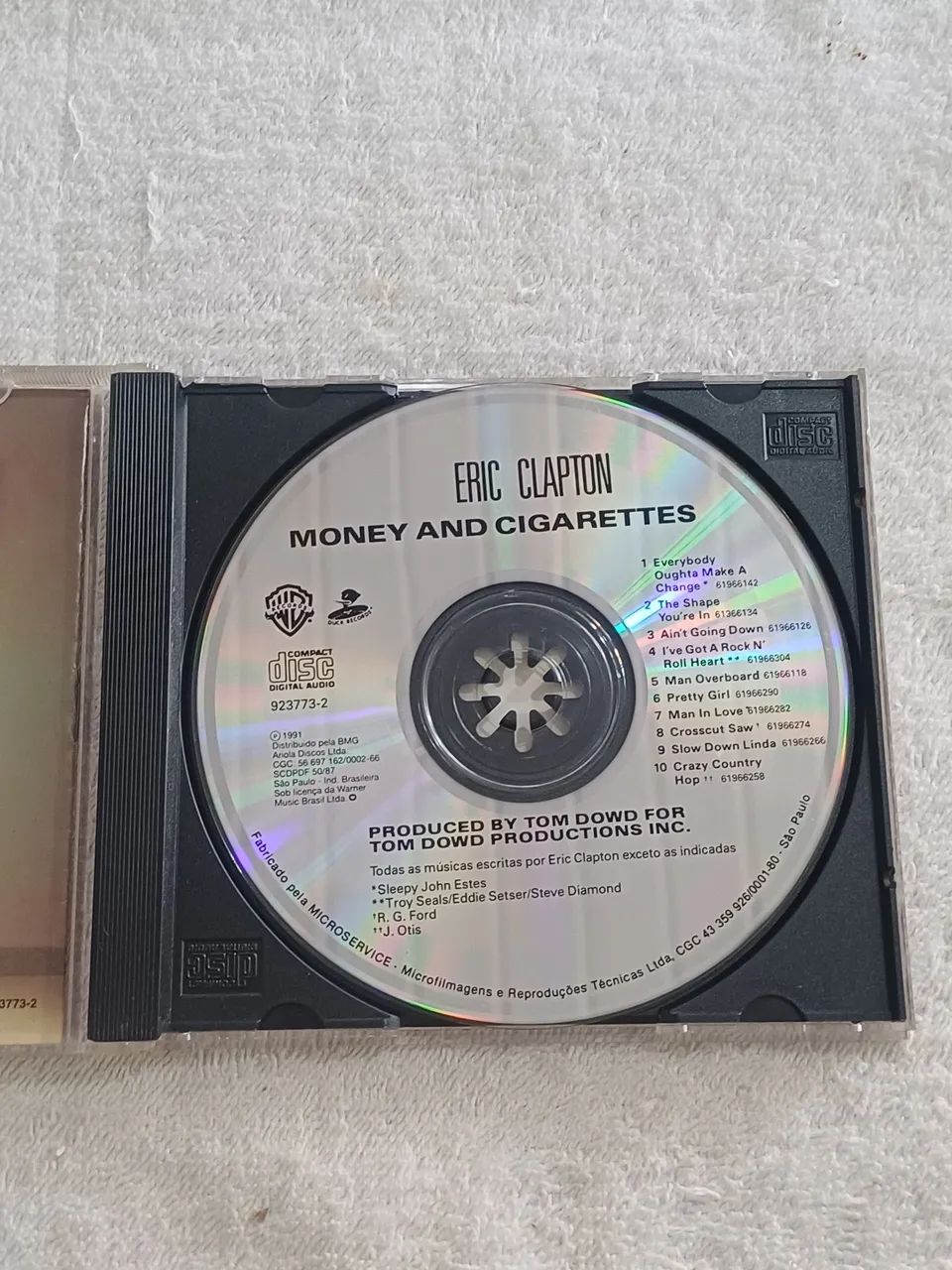 CD de estúdio Money and Cigarettes de Eric Clapton - Foto 4