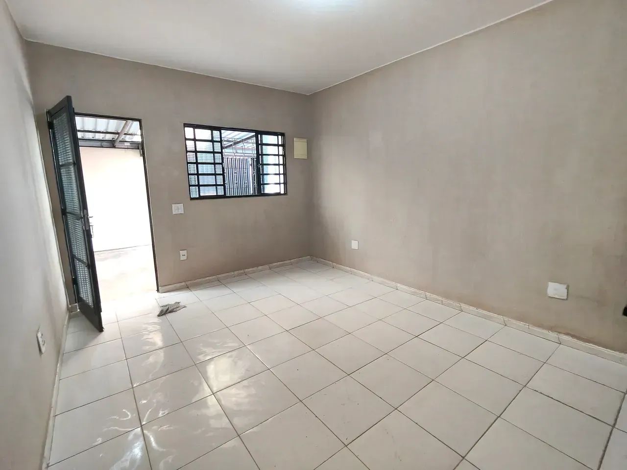 Alugo Casa com 2 dorm-Jardim Florence - Foto 4