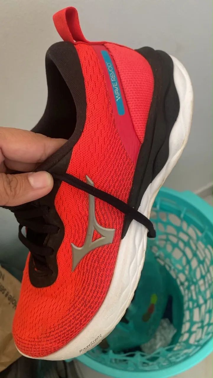 Tênis wave revolt mizuno feminino usado - Foto 3
