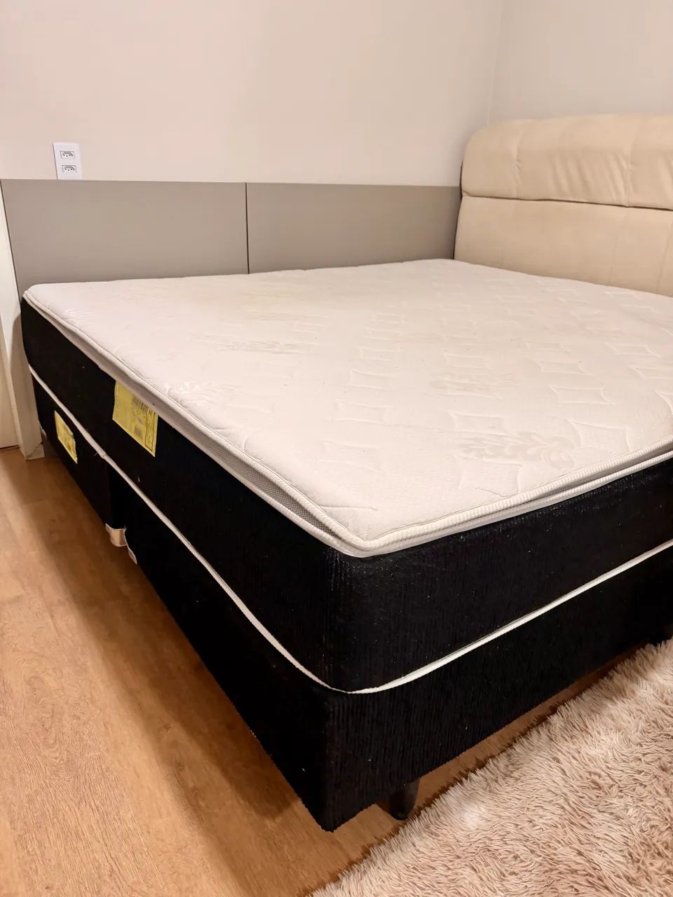 Barbada cama e colchão King 2x2 perfeitos 