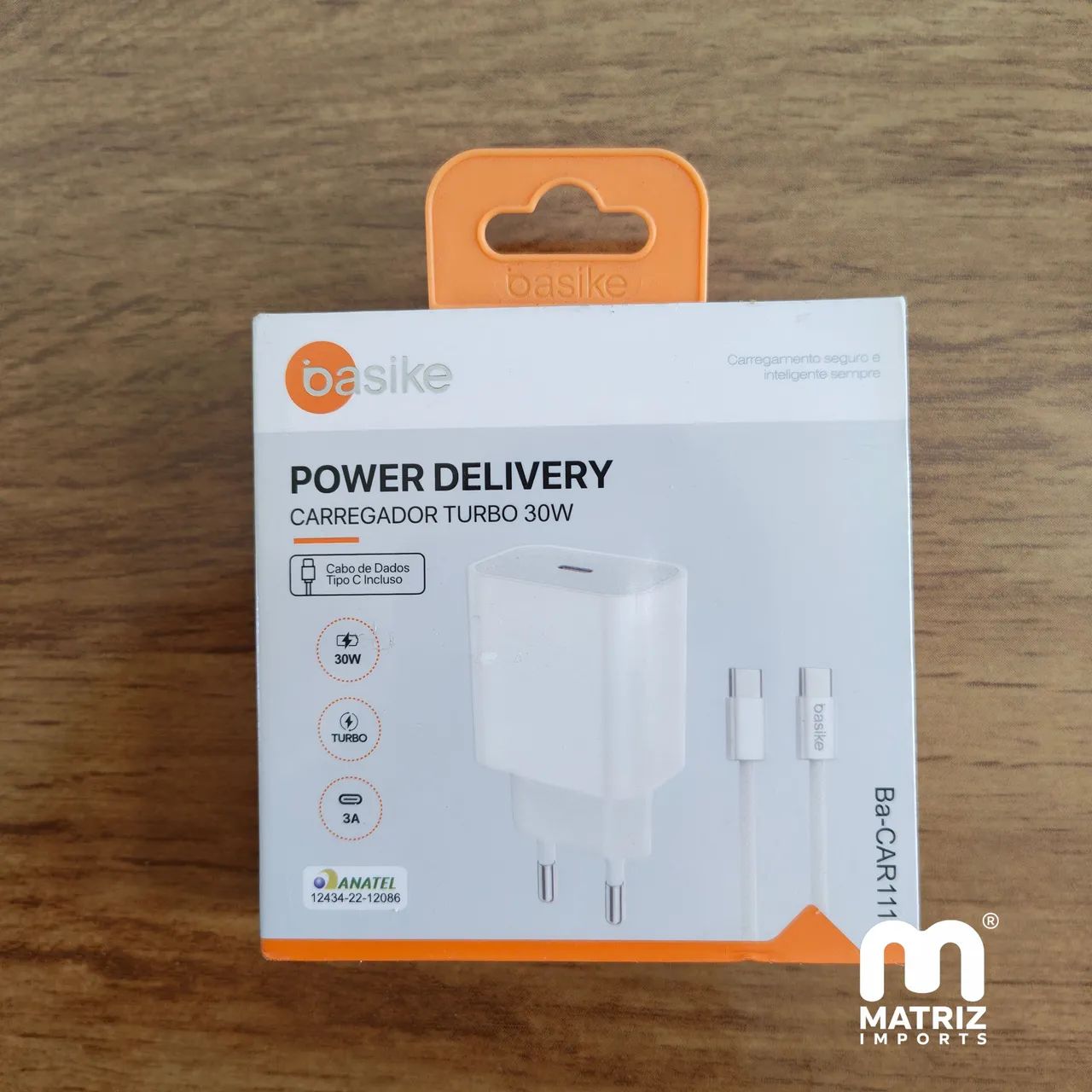 Carregador Turbo Basike Power Delivery 30W com Cabo USB-C Incluso 