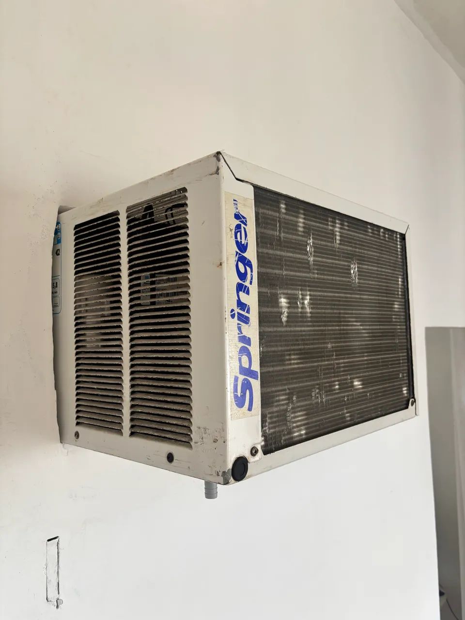Ar-condicionado de janela 7.500btus - Foto 2