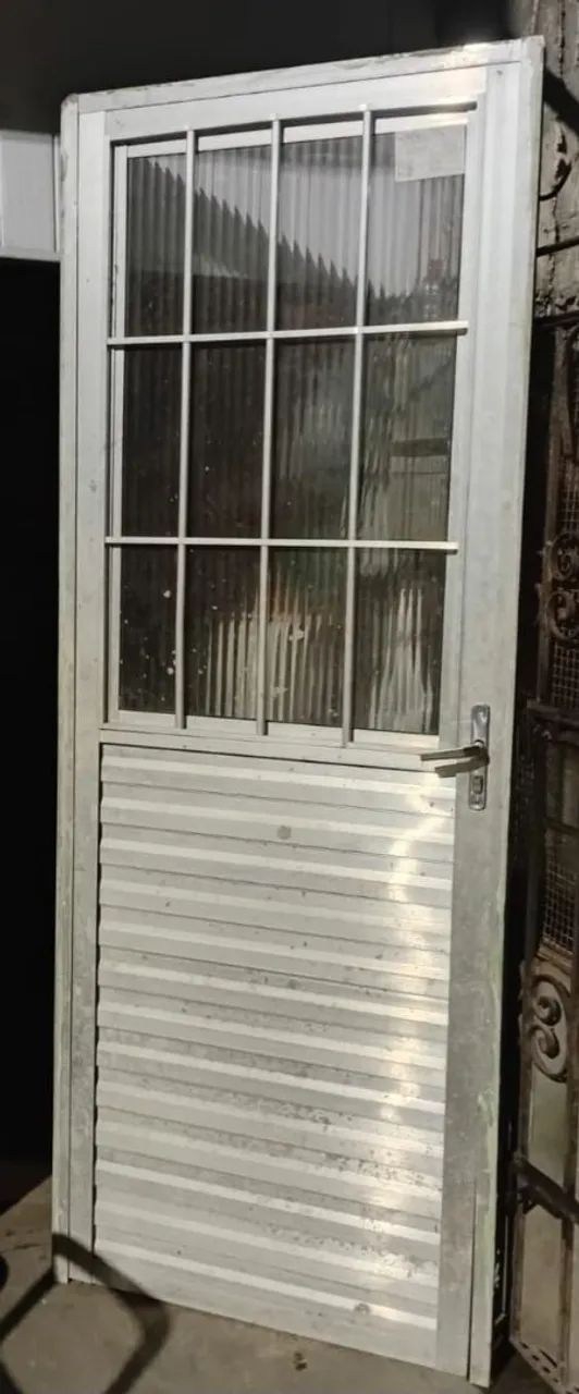 PORTA DE ALUMÍNIO ENTREGO 