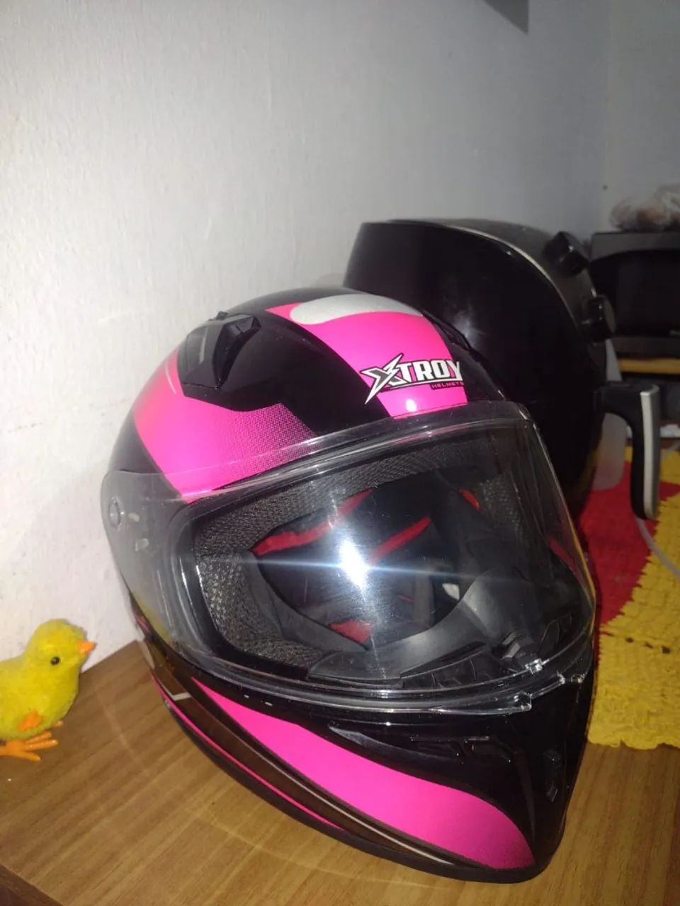 Capacete XTROY Rosa e Preto - Tamanho 60/S - Foto 4