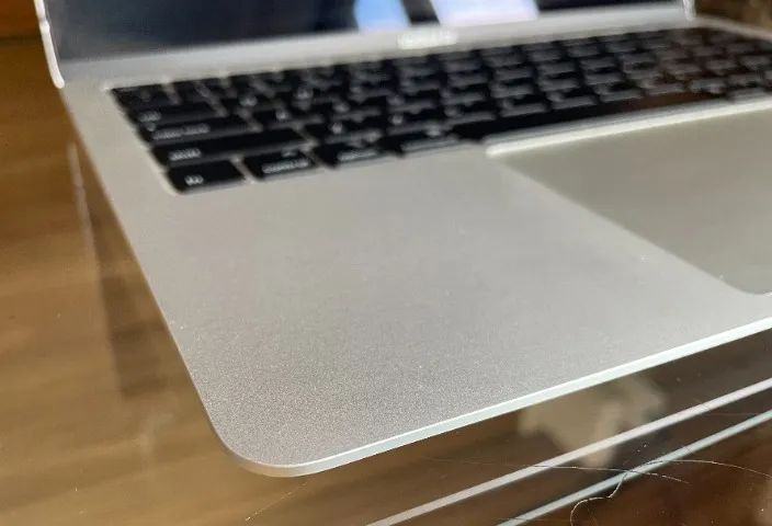 MacBook Air 2020 13'' Intel i3 / 8GB / 256GB SSD - Impecável