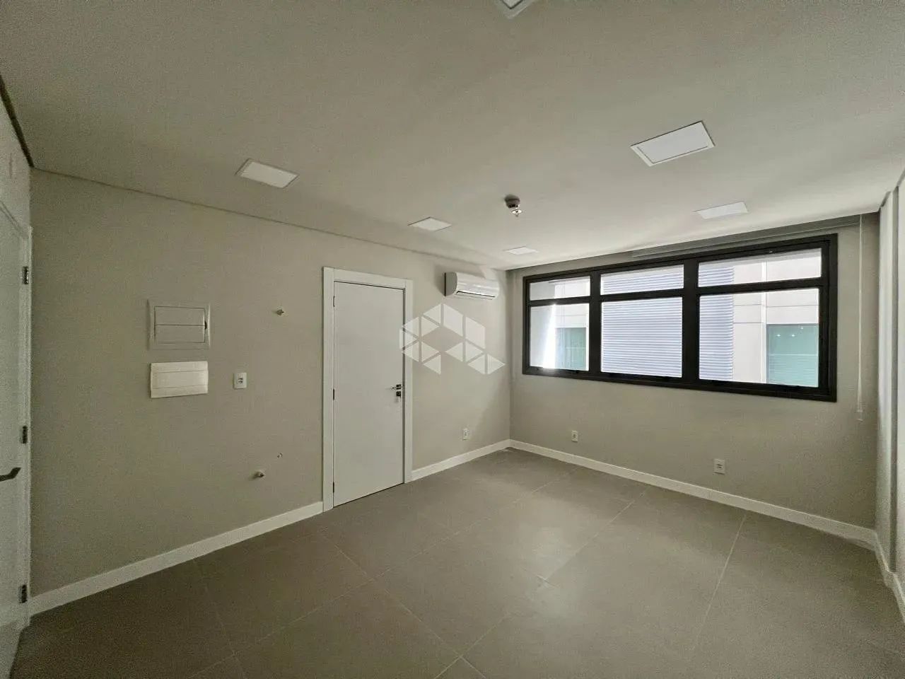 Venda de Salas Comerciais no Centro Comercial Vitta Center - Foto 3