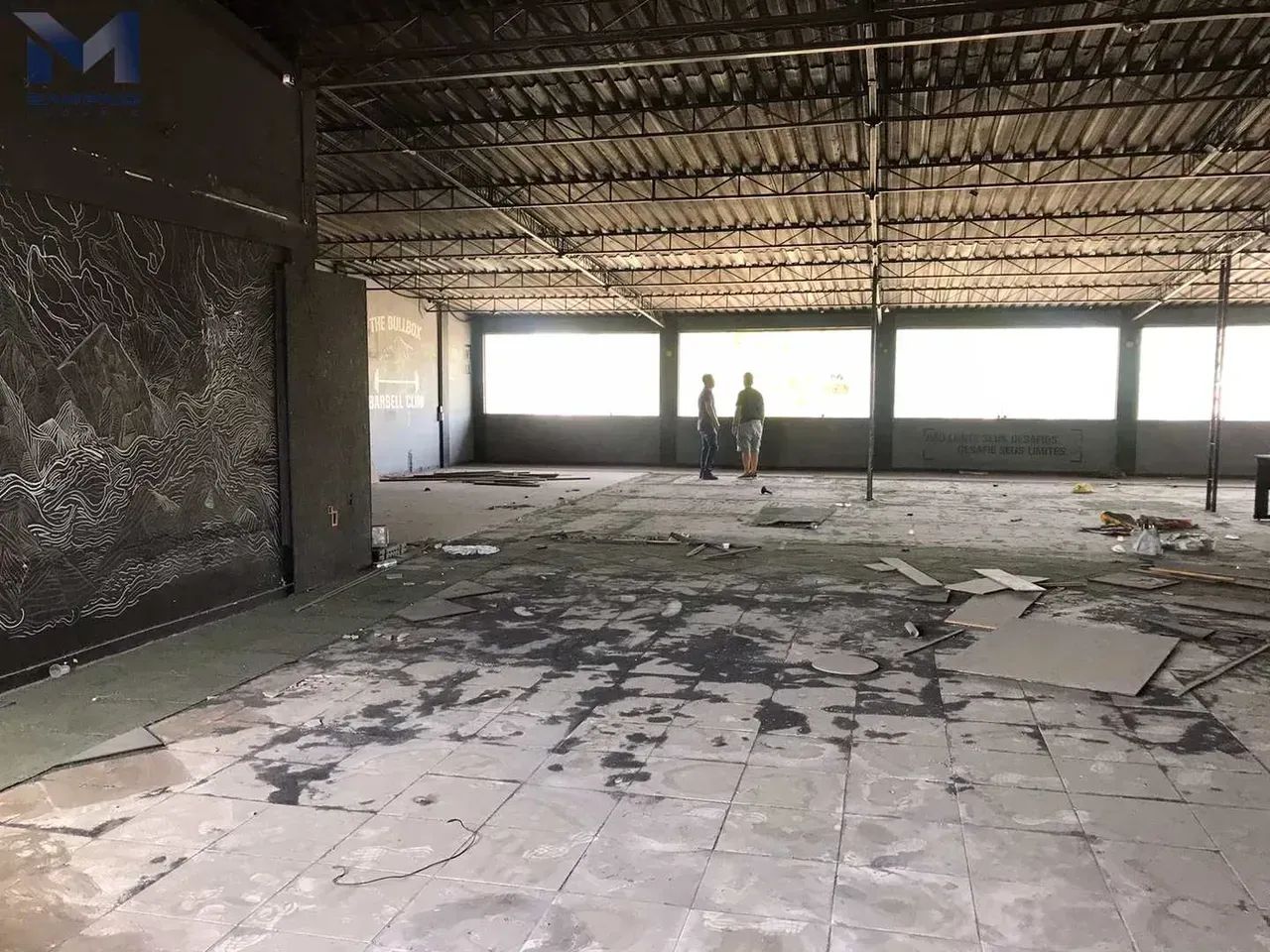 Alugo loja na praça da trindade - São Gonçalo - Foto 2