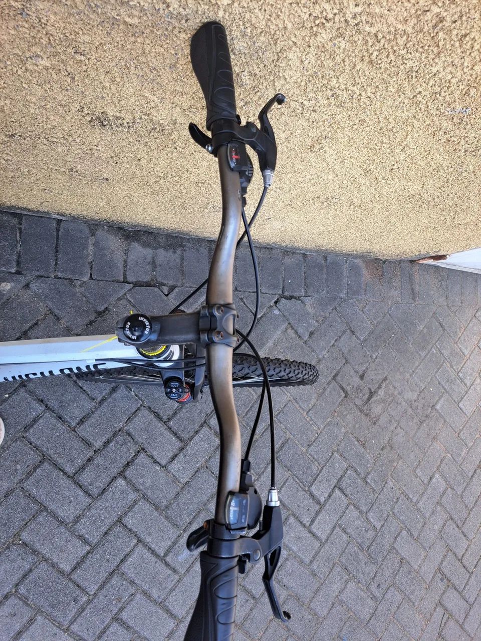 Vendo bicicleta highone aro 26 - Foto 3