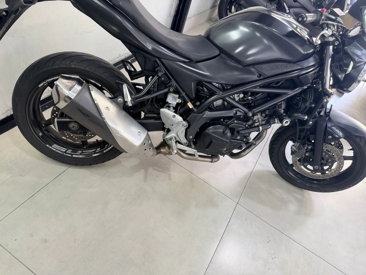 SUZUKI SV 650 2018 - Foto 5
