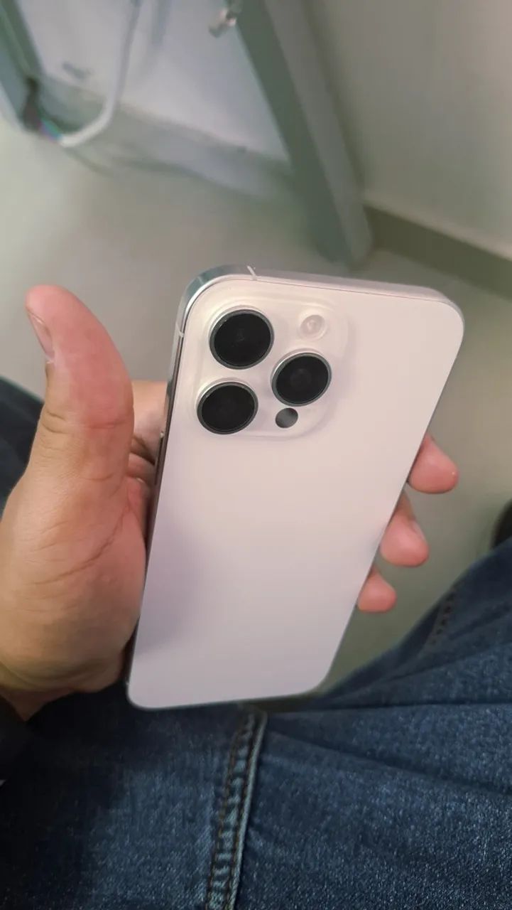 Iphone 16 pro max - Foto 2