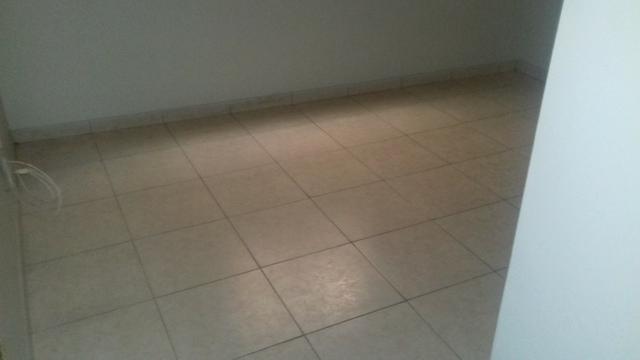 Alugo apartamento de fundo no Guará II - Foto 5