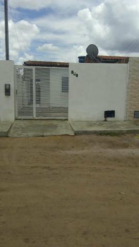 Vendo está casa na adelba 60.000 chama no zap 982132594
