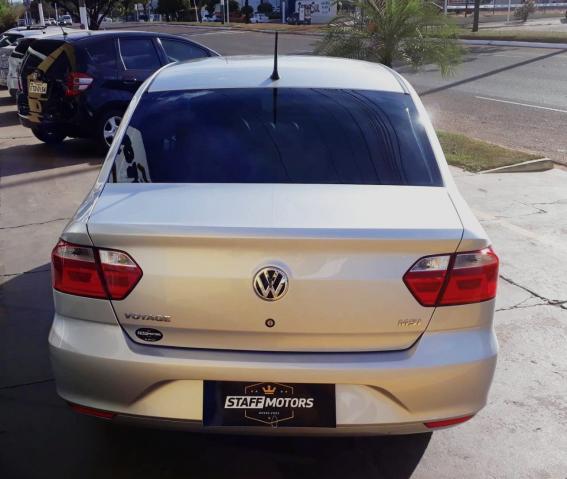VOLKSWAGEN VOYAGE 2014/2015 1.6 MI TRENDLINE 8V FLEX 4P MANUAL - Foto 5