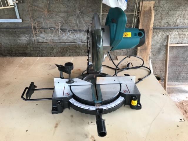 Serra esquadria makita
