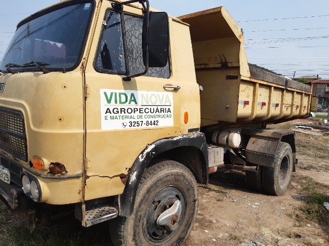 CAÇAMBA E CARREGADEIRA