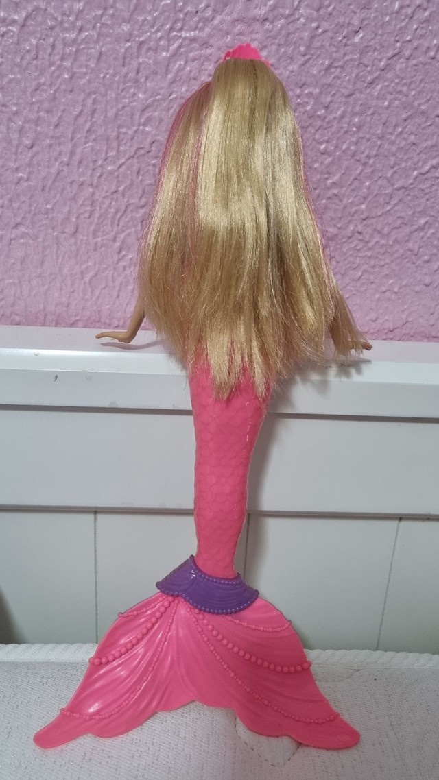 Barbie sereia luzes
