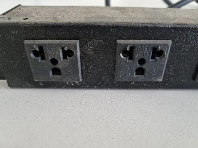 Régua tomadas padrão americano para rack 19 polegadas - Foto 4