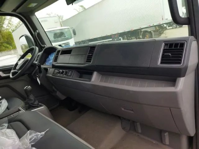 VW Delivery Express, Ano 2023, c/ 66 Km rodados  - Foto 12