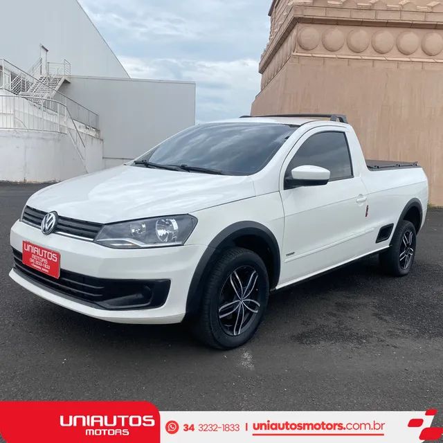 VOLKSWAGEN - SAVEIRO - 2014/2014 - Branca - R$ 61.900,00 - JK Motors