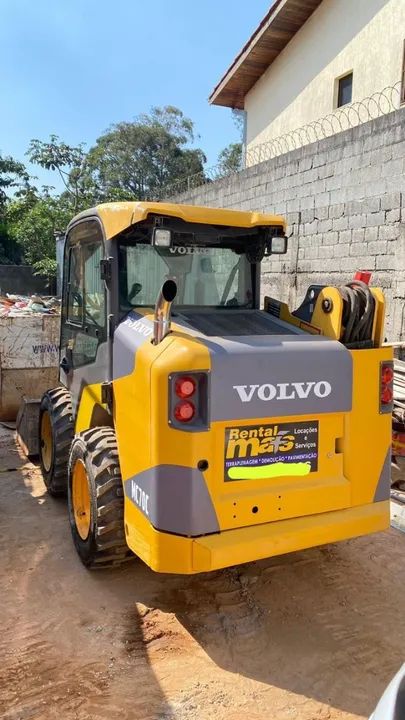 Mini carregadeira bobcat volvo MC70 - Foto 3