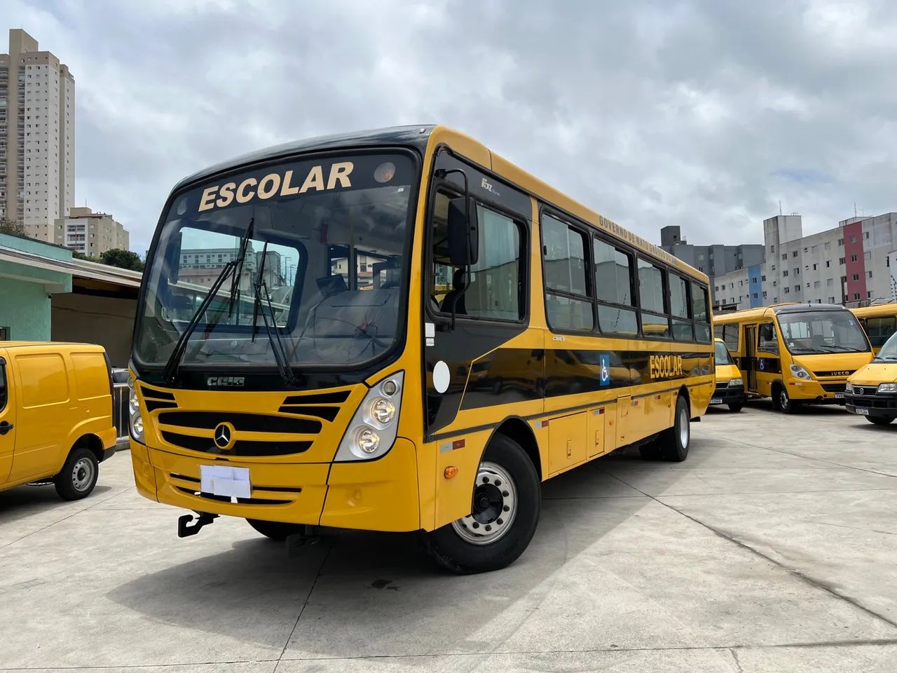 ÔNIBUS OF 1519  CAIO / MERCEDES ano 2013 / 60 Lugares  - Foto 3