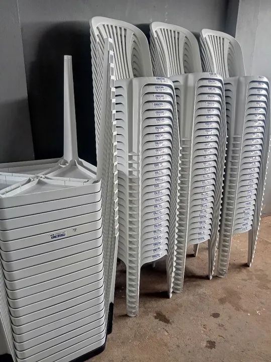 Cadeiras Plástica Conjunto de Bistrô! - Foto 5