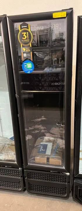 Geladeira de bebidas - 6 graus capacidade 240 latas de 350ml