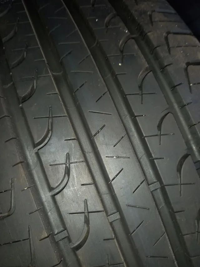 Um Pneu Aro Goodyear Efficientgrip Suv Carros Vans E