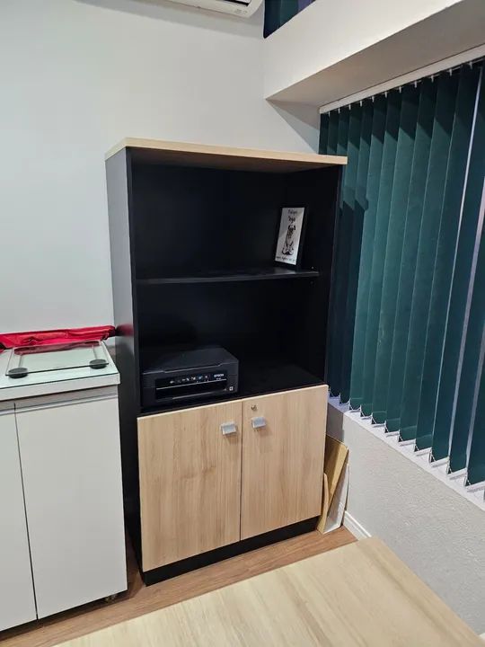 Mesa, Armário e cadeiras da TokStok