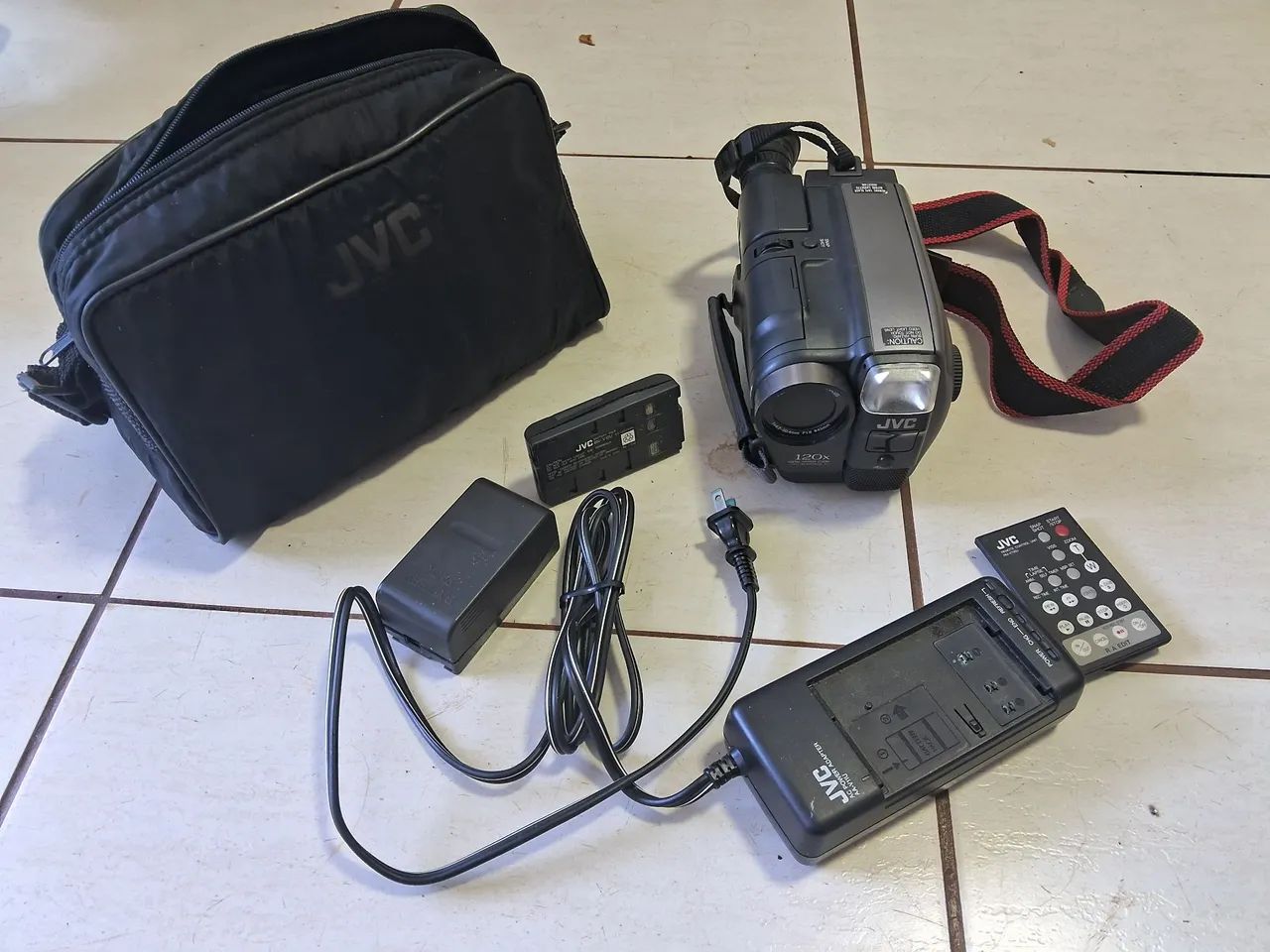 Câmera de Vídeo JVC GR-DVL120 - Foto 2