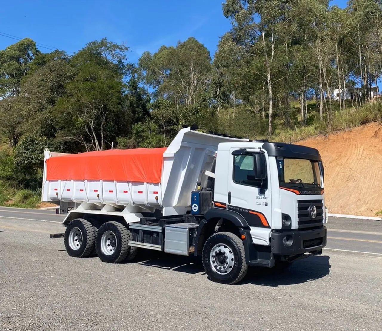 Lote VW 27.260 ano 2024, 6x4, com caçamba de 14 ?, média de 3000 Km, em SP - Foto 2