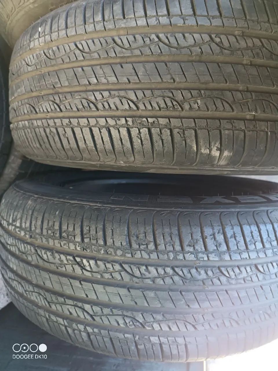 04 pneus aro 18 nexen 225/60/18 com 90% de borracha quase novo  - Foto 3
