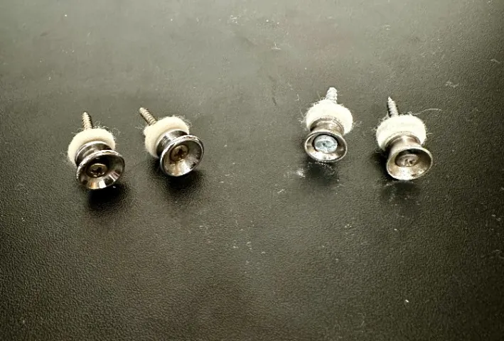 Strap pin / strap button