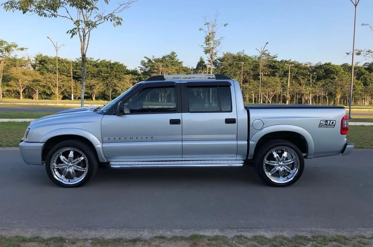 S10 Execuitive 2.4 2010 - Foto 4